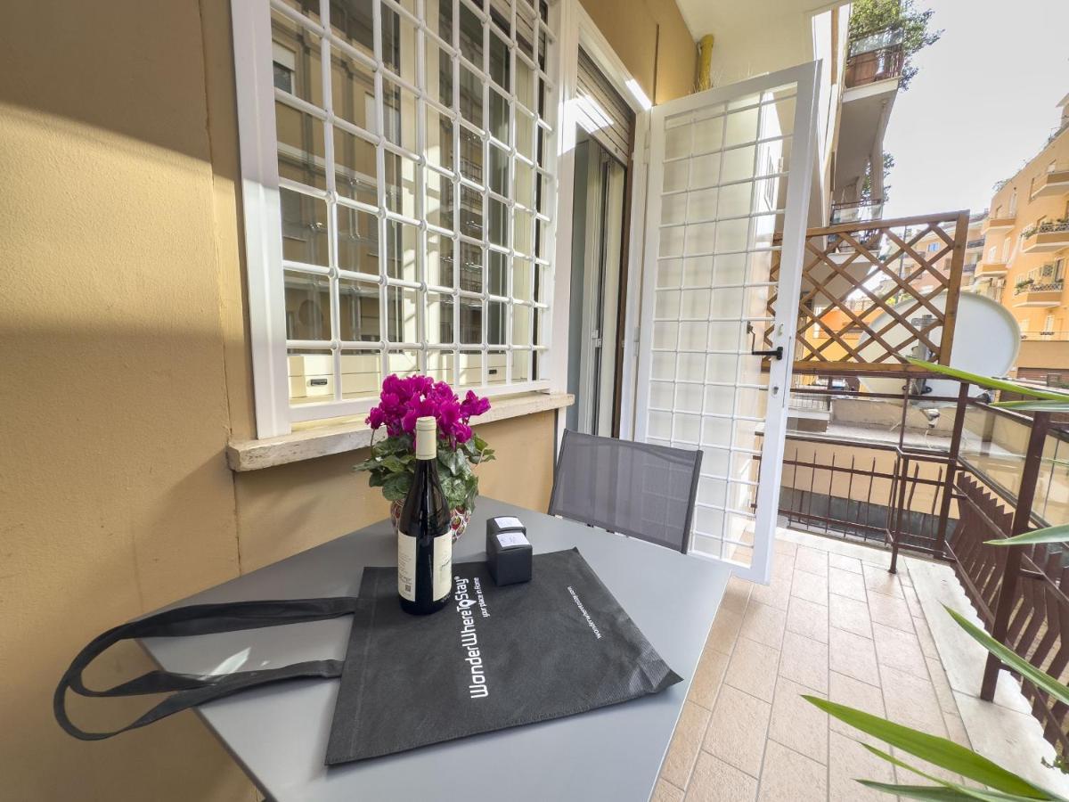 Lovely Design With Balcony Appartamento